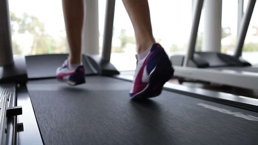 Máy chạy bộ điện loại nào tốt nhất cho việc giảm cân ?